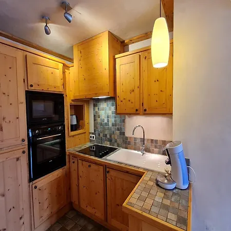 Apt In With Terrace לס דה-אלפס